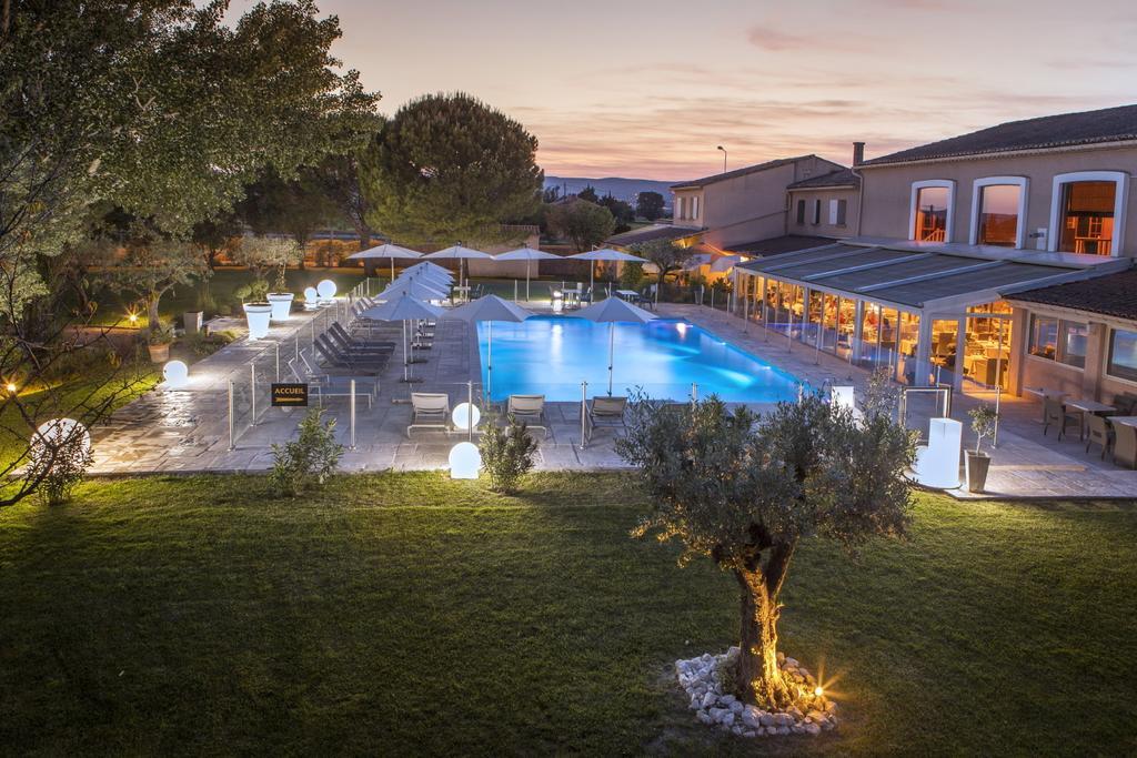 Le Domaine Des Oliviers Hotel Pierrelatte Kültér fotó