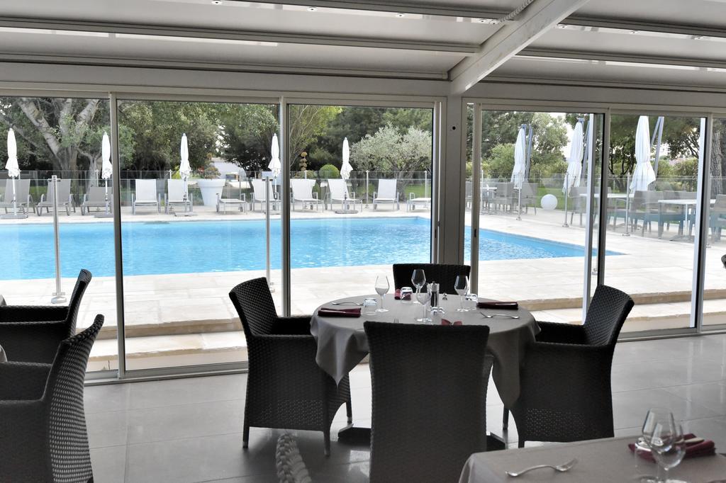 Le Domaine Des Oliviers Hotel Pierrelatte Kültér fotó