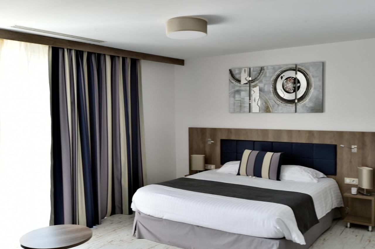 Le Domaine Des Oliviers Hotel Pierrelatte Kültér fotó