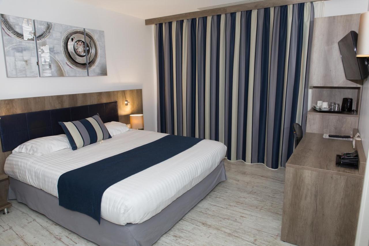 Le Domaine Des Oliviers Hotel Pierrelatte Kültér fotó