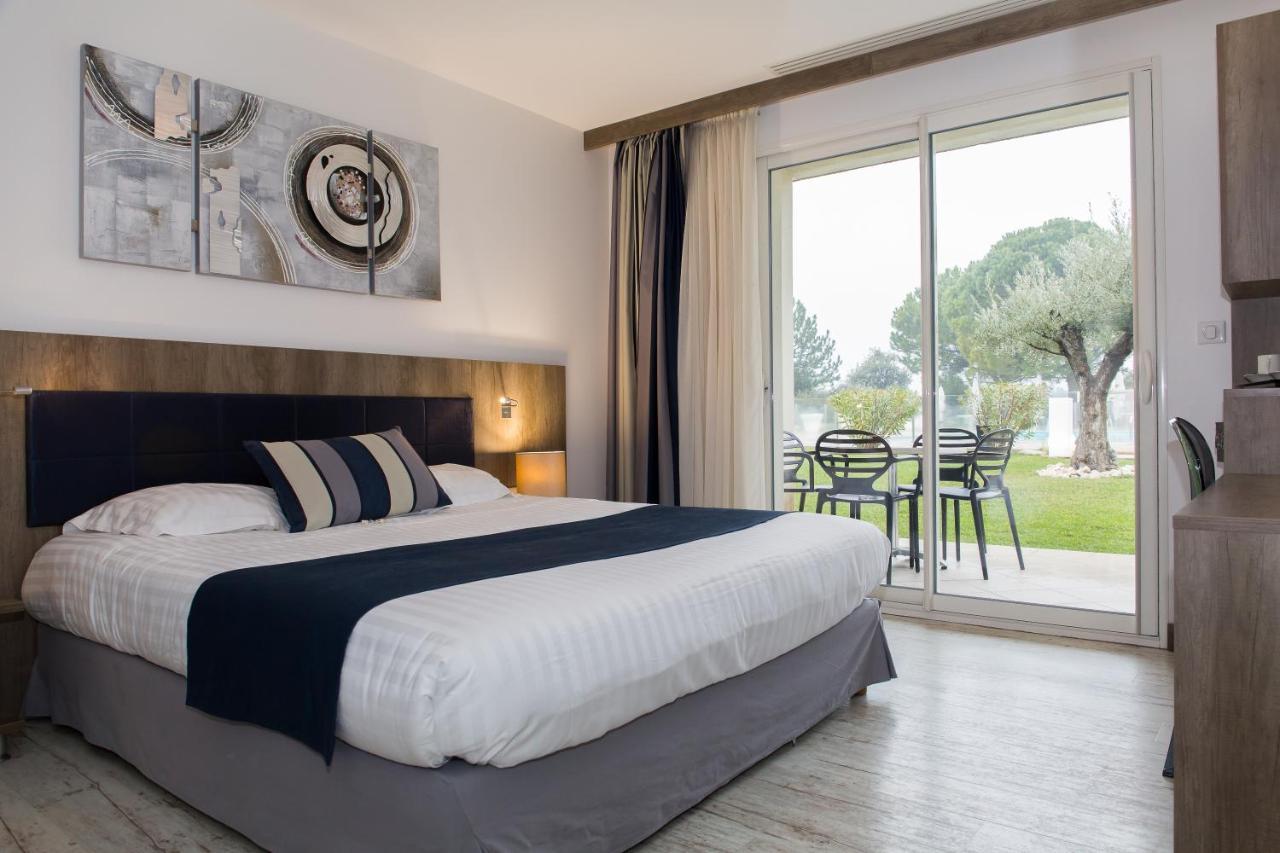 Le Domaine Des Oliviers Hotel Pierrelatte Kültér fotó
