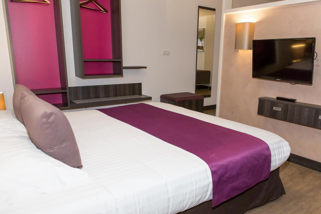 Le Domaine Des Oliviers Hotel Pierrelatte Kültér fotó